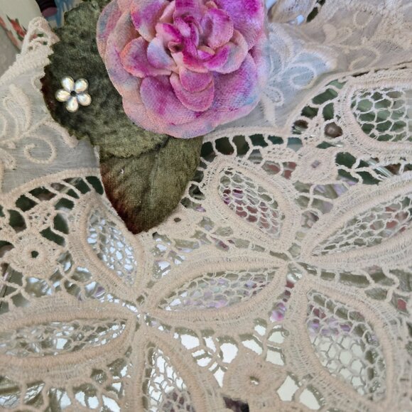 Vintage Pink Velvet Rose Brooch Millinery Retro Romance Pin Gift for gardener - Picture 3 of 5